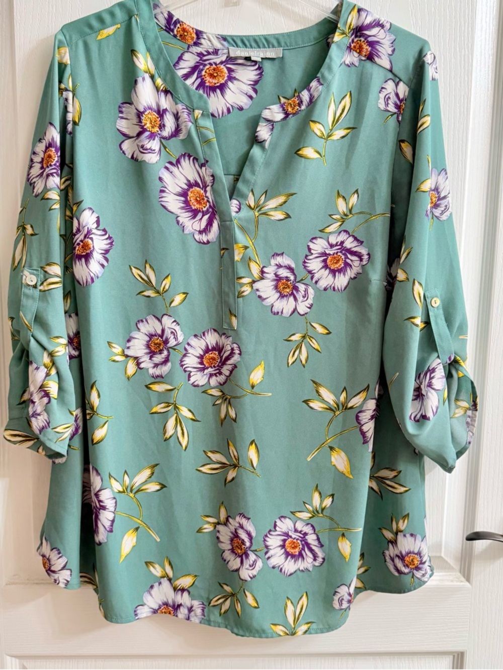 Floral Split-Neck Roll-Sleeve Blouse - Mint Green